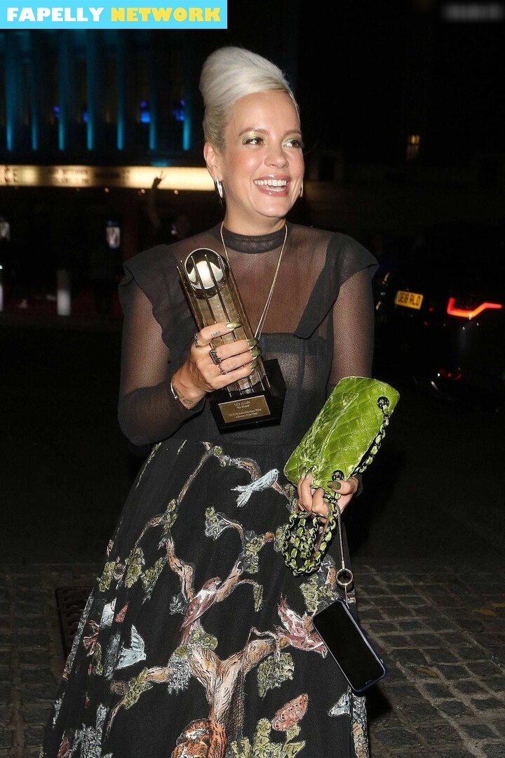 Lily Allen / lilyallen NacktOnlyFans Foto #5
