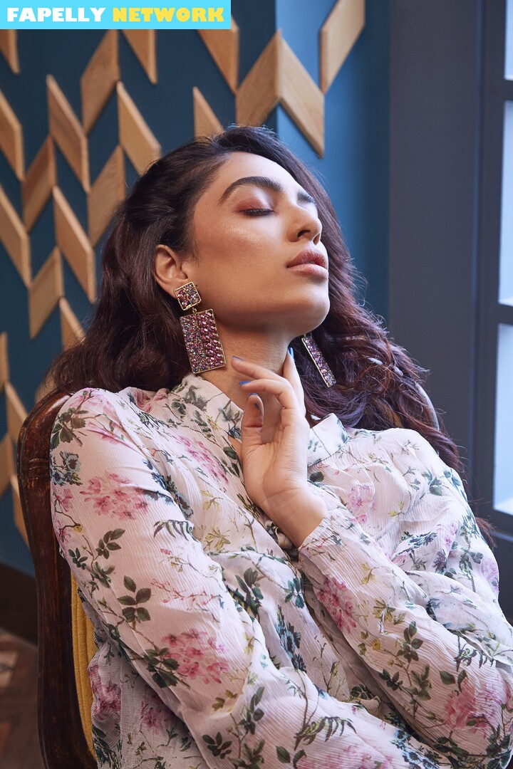 Sobhita Dhulipala Nackt Foto #8